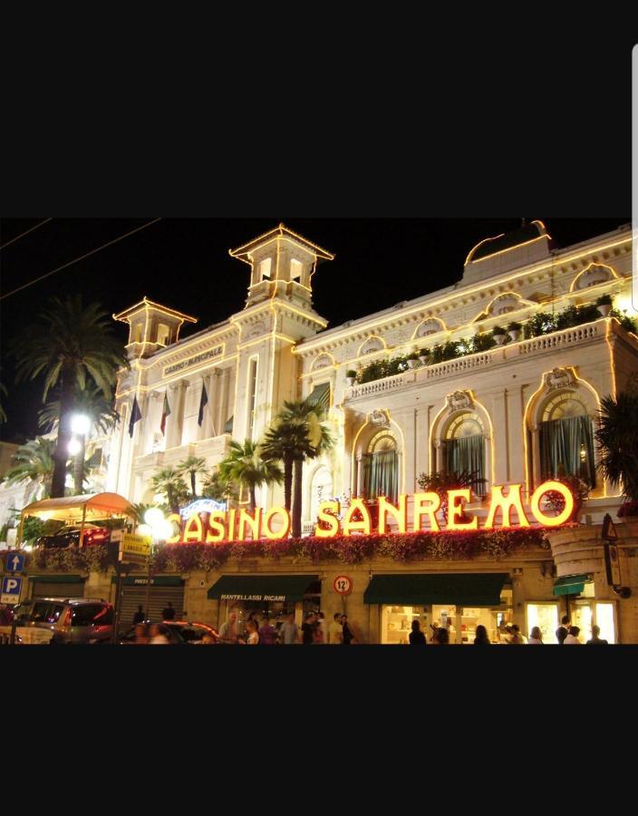 Appartement Trilocale Piazza Colombo à San Remo Extérieur photo